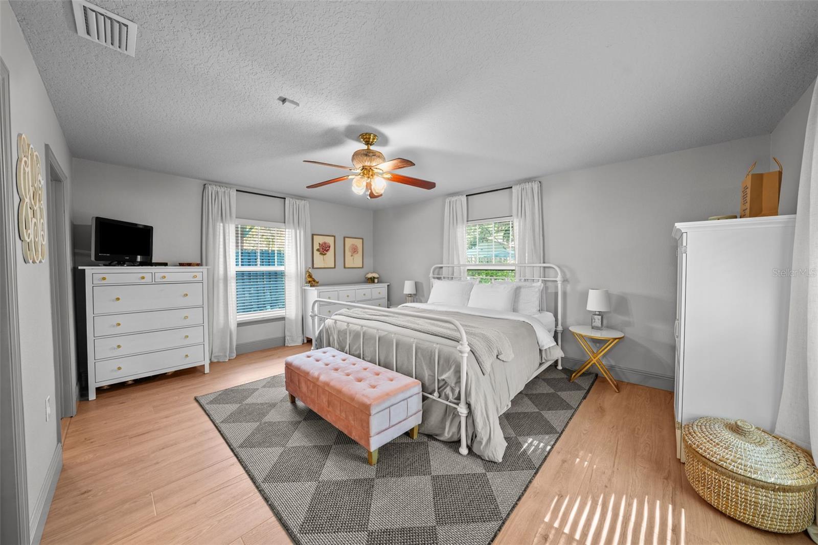 3315 W HAWTHORNE RD, TAMPA, FL, 33611