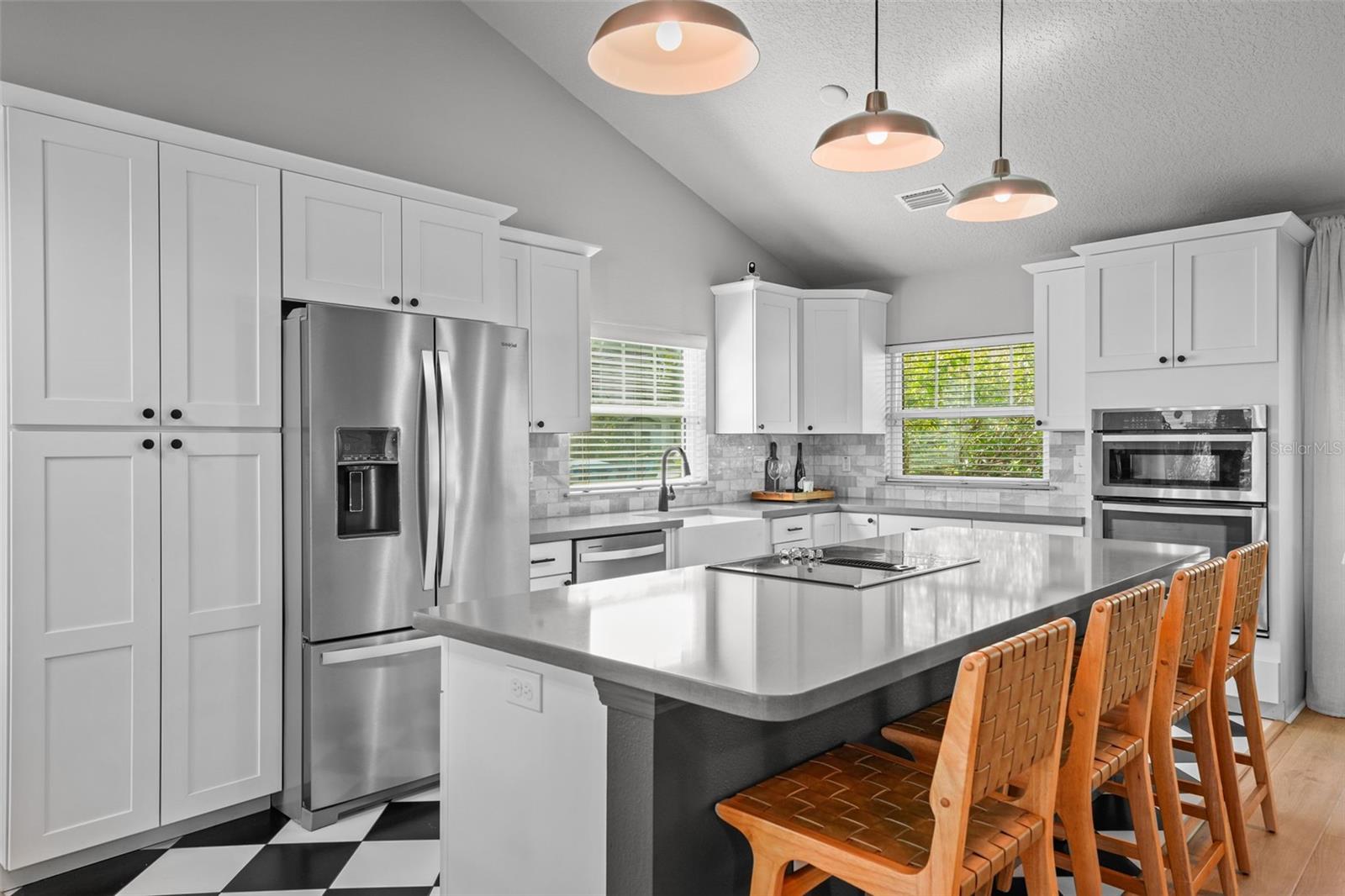 3315 W HAWTHORNE RD, TAMPA, FL, 33611