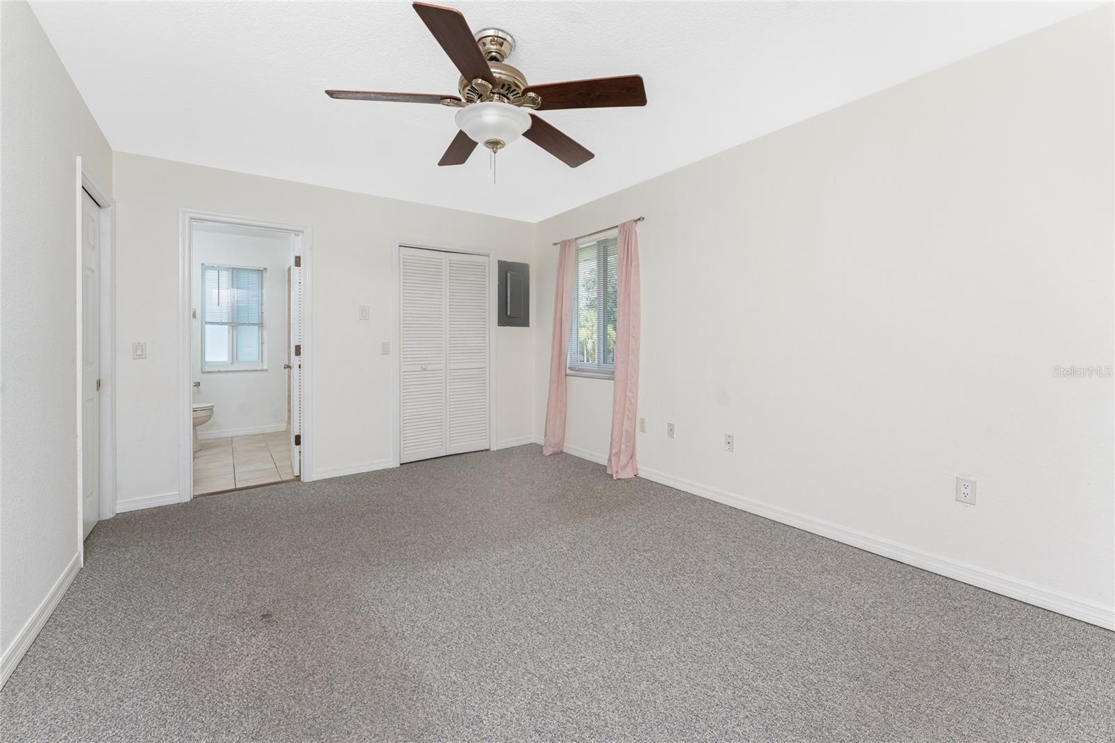 C7510838 Property Photo