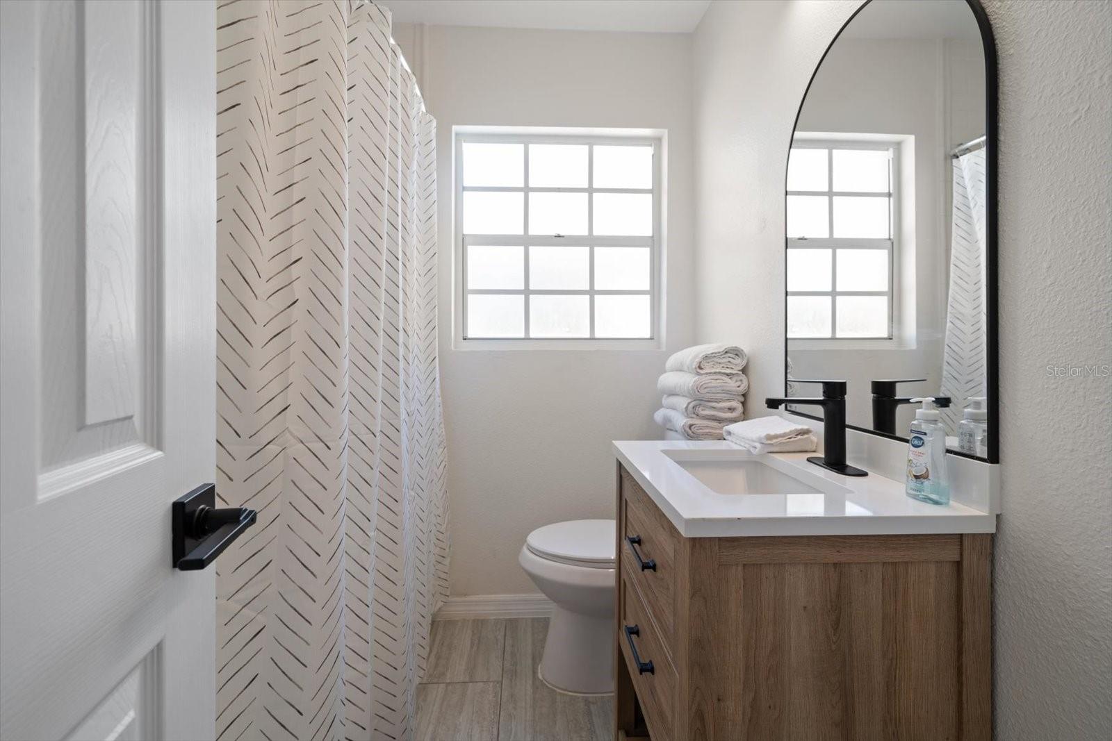 608 BAY ESPLANADE, CLEARWATER BEACH, FL, 33767