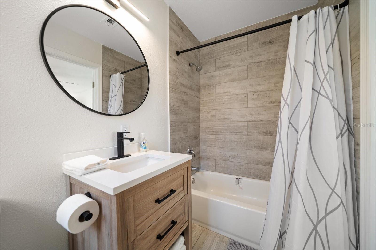 608 BAY ESPLANADE, CLEARWATER BEACH, FL, 33767