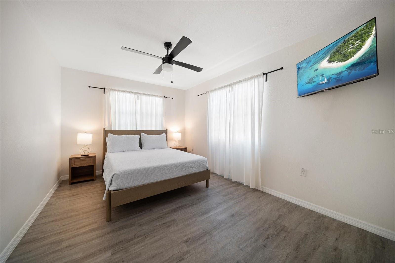 608 BAY ESPLANADE, CLEARWATER BEACH, FL, 33767