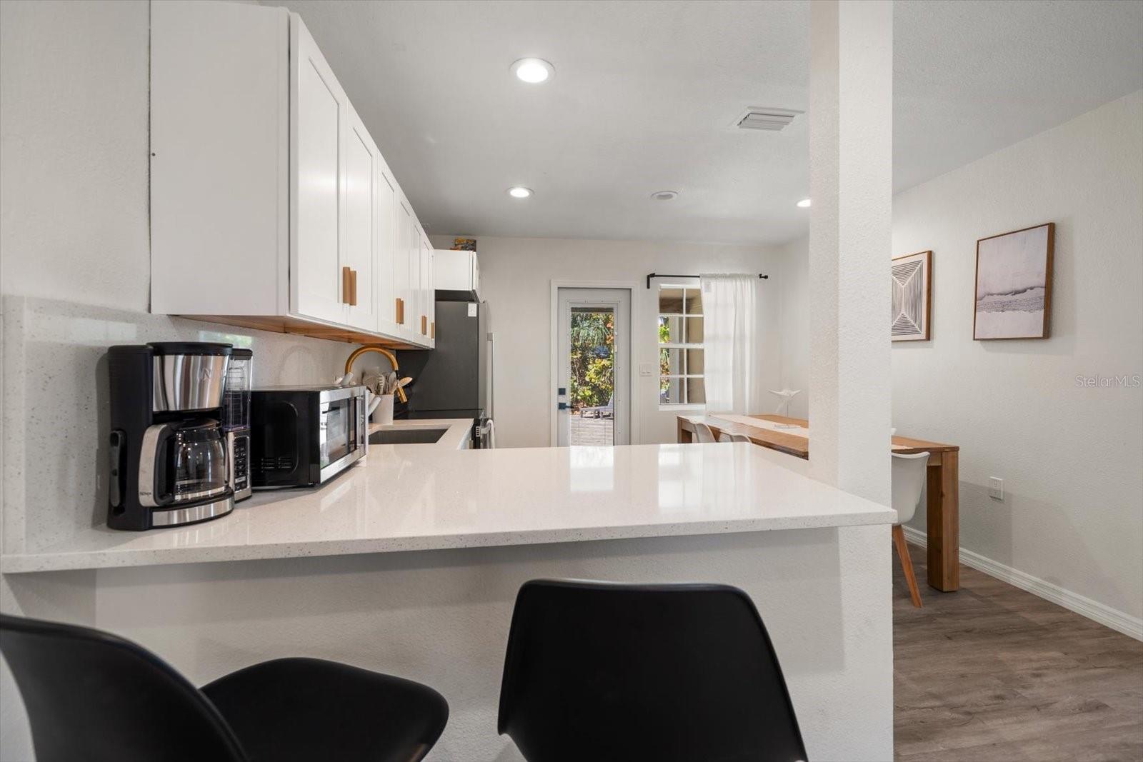 608 BAY ESPLANADE, CLEARWATER BEACH, FL, 33767