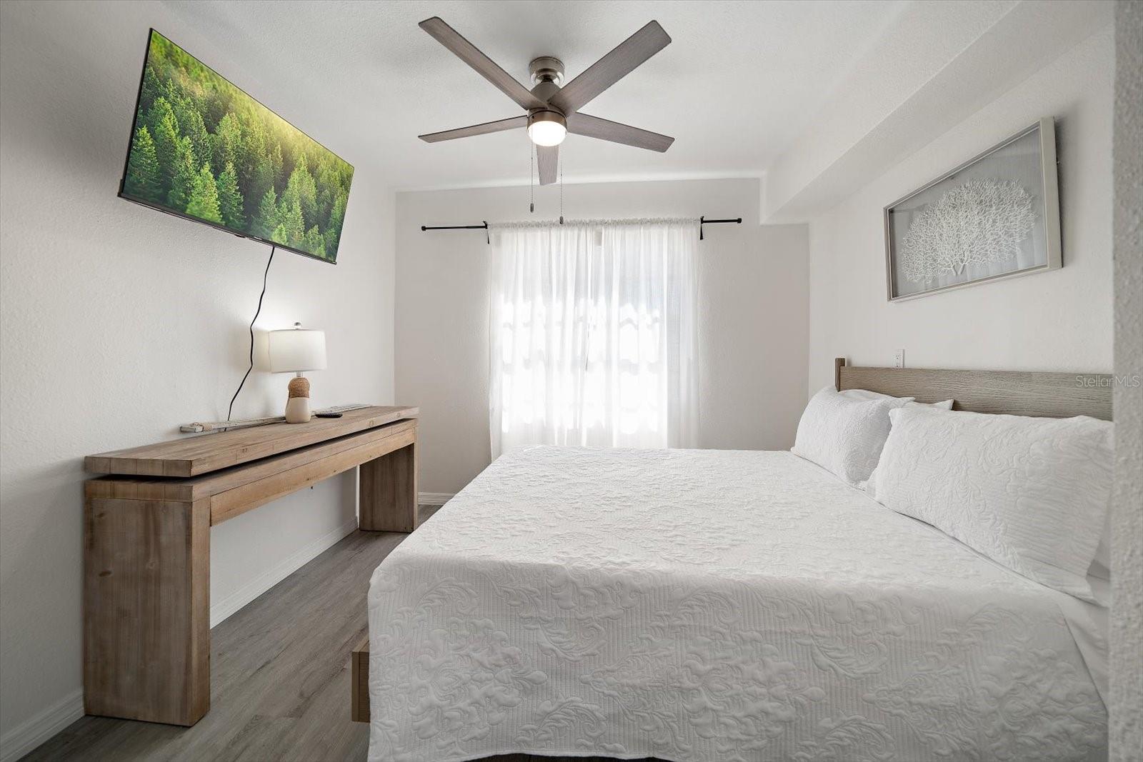 608 BAY ESPLANADE, CLEARWATER BEACH, FL, 33767