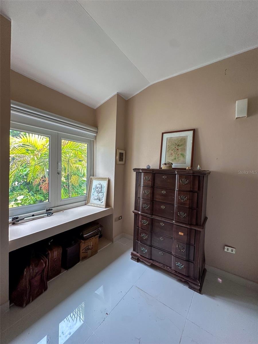 PR9114070 Property Photo