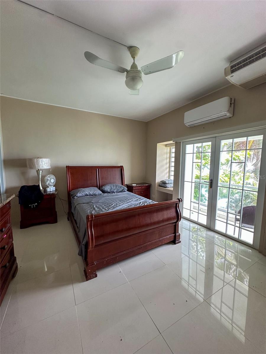 PR9114070 Property Photo