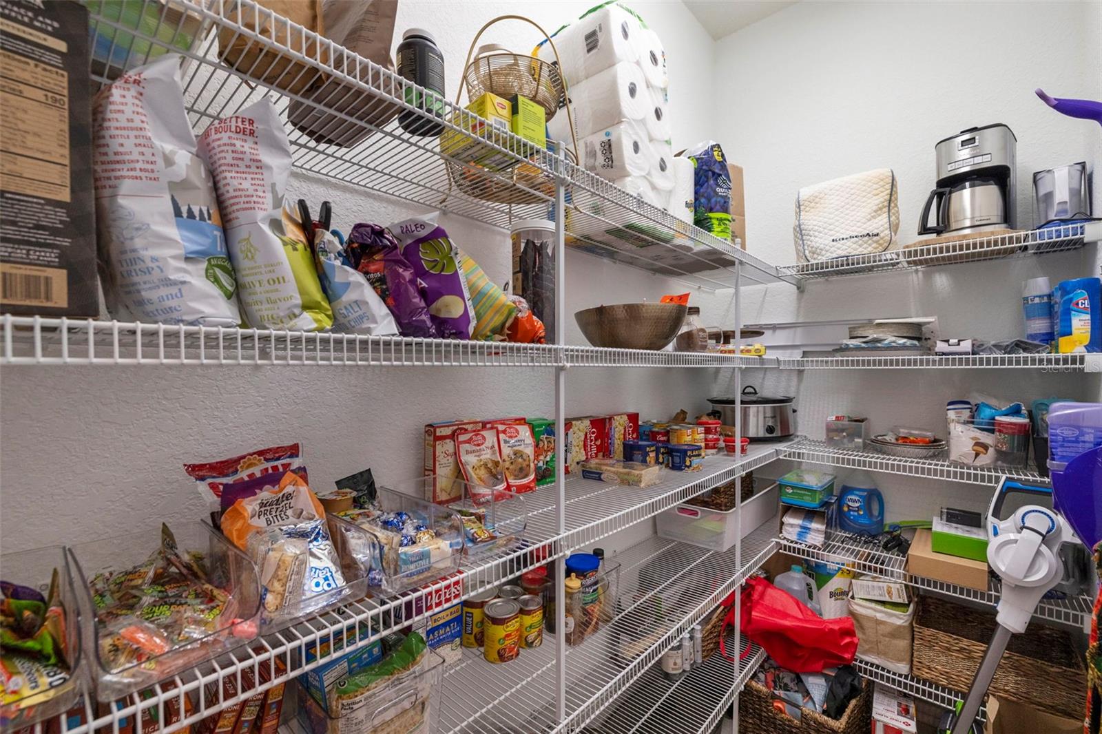 205 BENGAL CIR, OLDSMAR, FL, 34677