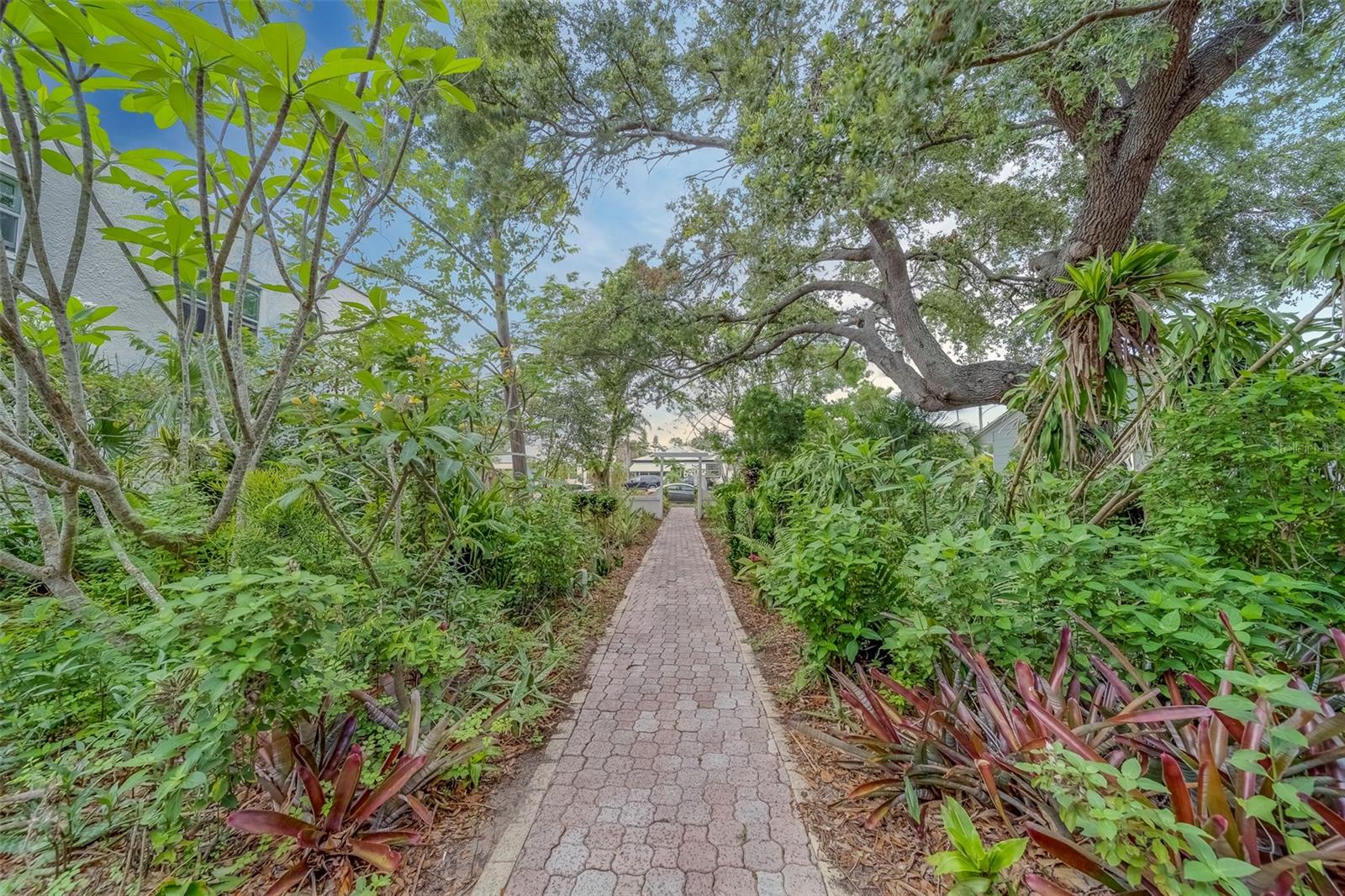 2412 BURLINGTON AVE N, ST PETERSBURG, FL, 33713