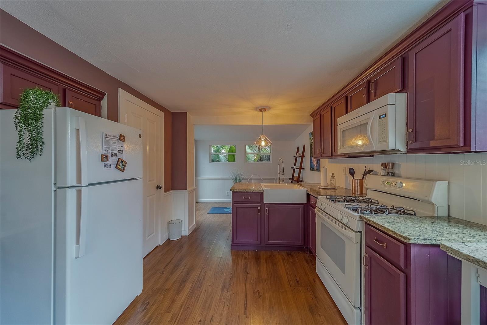 2412 BURLINGTON AVE N, ST PETERSBURG, FL, 33713