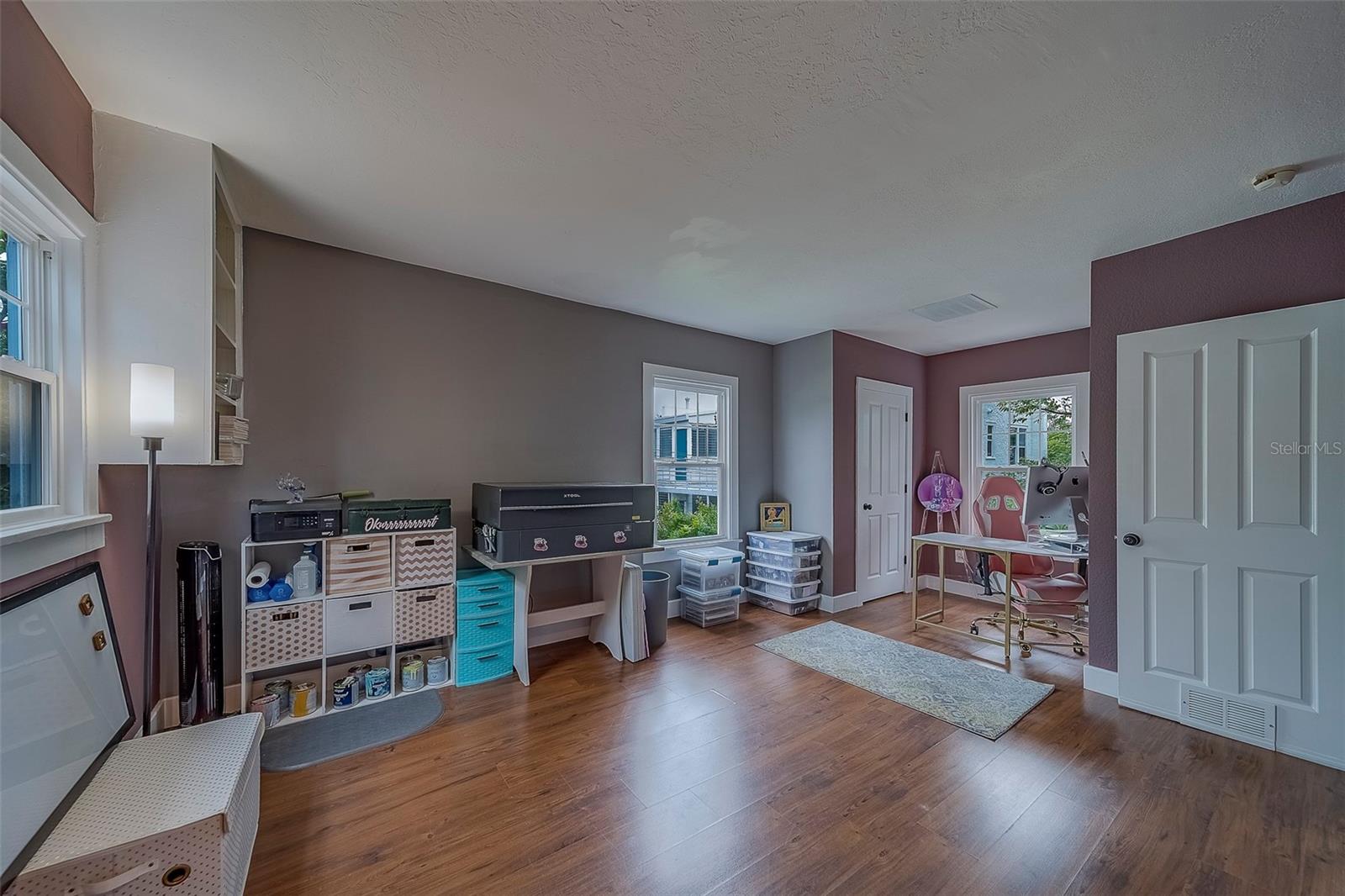 2412 BURLINGTON AVE N, ST PETERSBURG, FL, 33713