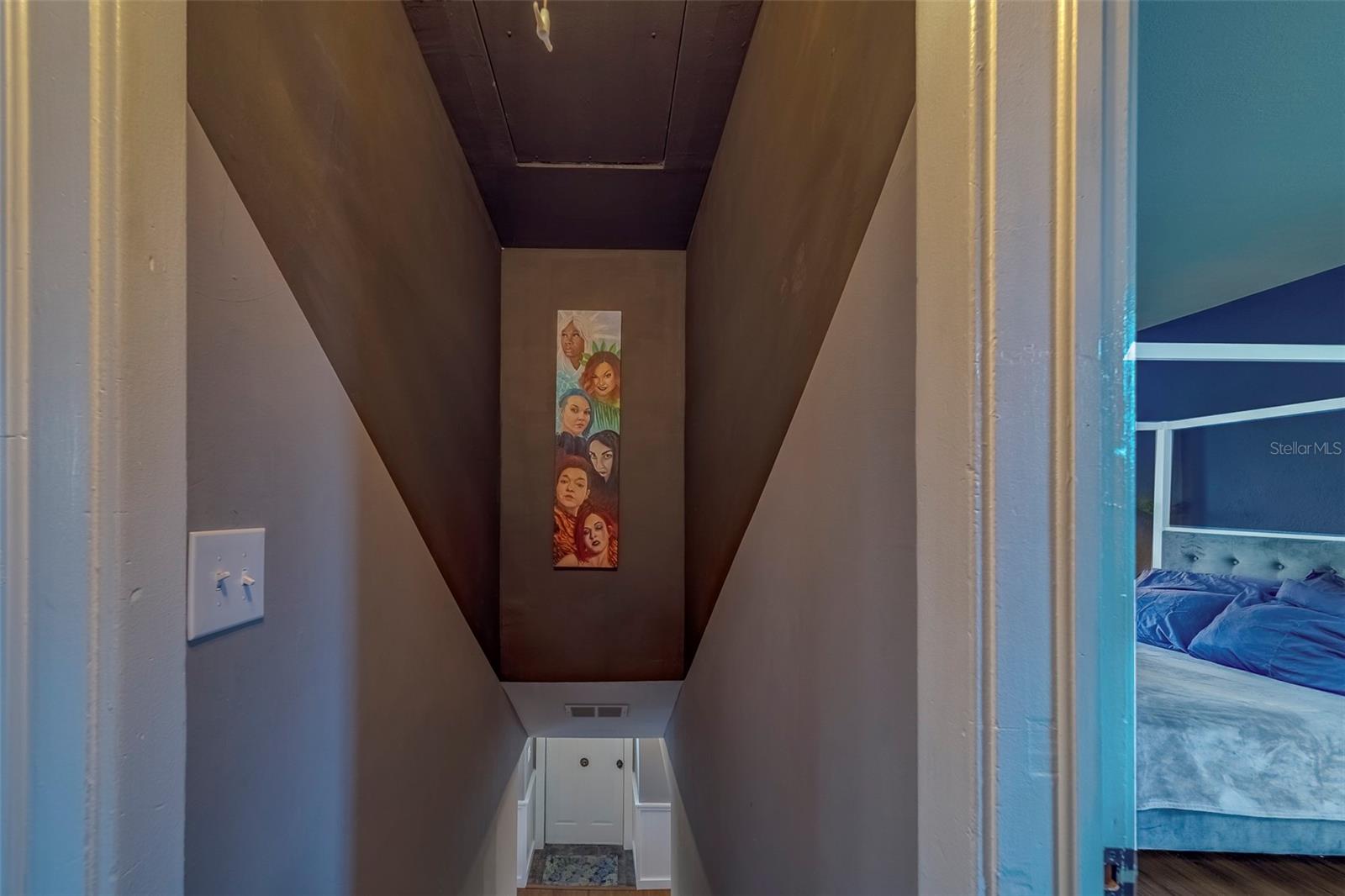 2412 BURLINGTON AVE N, ST PETERSBURG, FL, 33713