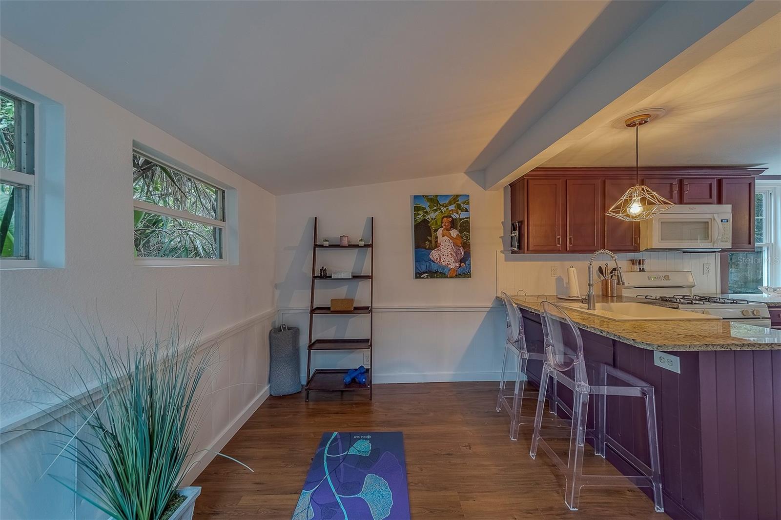 2412 BURLINGTON AVE N, ST PETERSBURG, FL, 33713