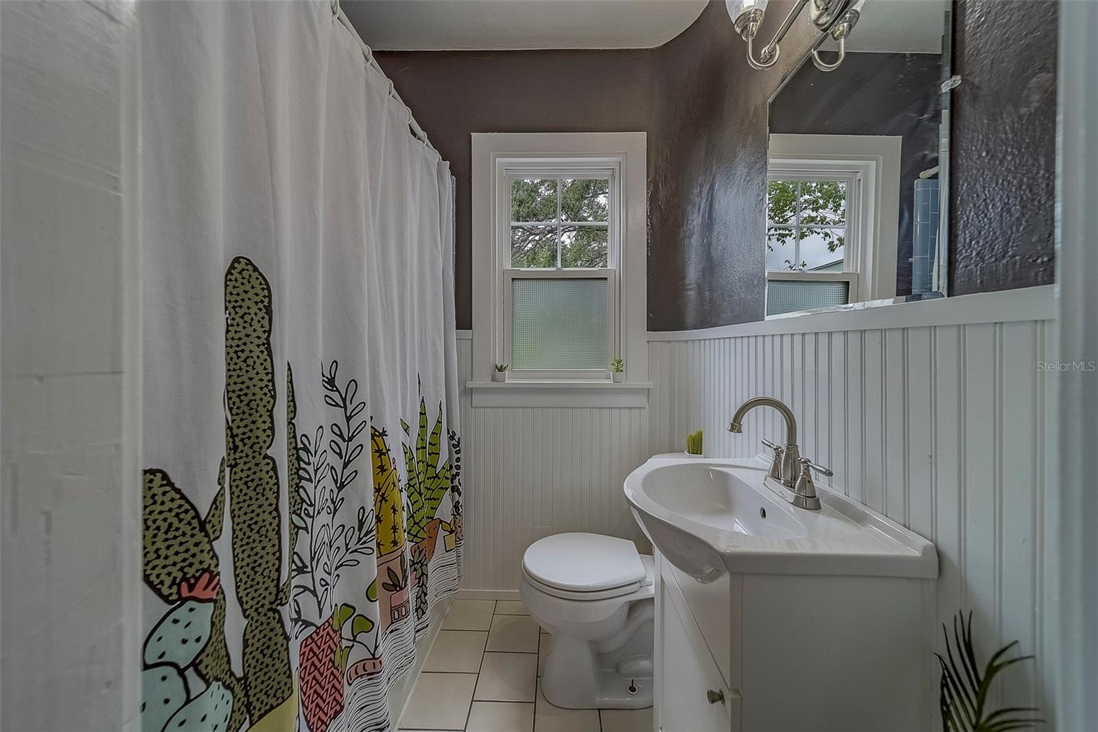 2412 BURLINGTON AVE N, ST PETERSBURG, FL, 33713