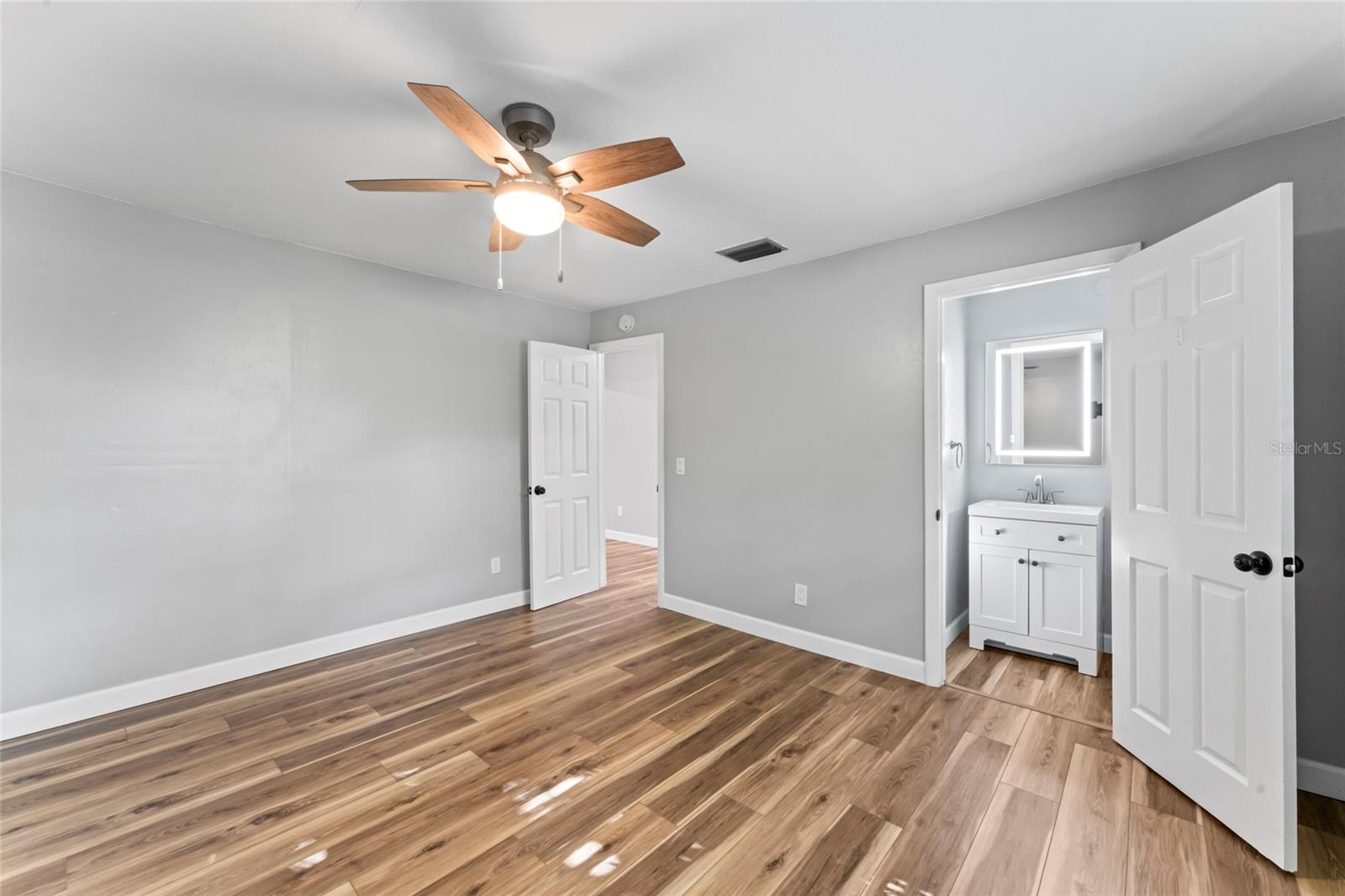 1127 WYATT ST N, CLEARWATER, FL, 33756