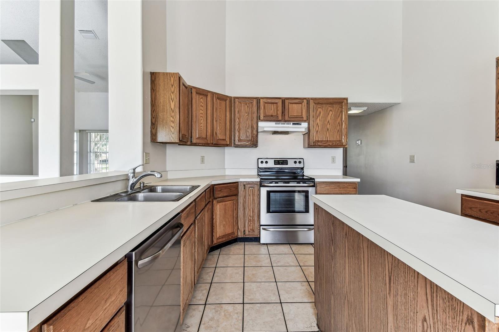 10208 EVENING TRAIL DR, RIVERVIEW, FL, 33569