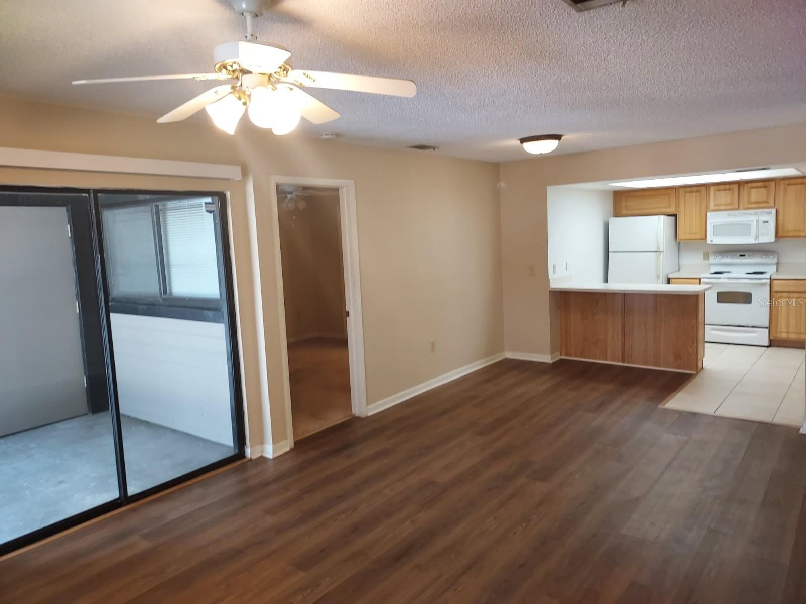 4111 ASHFORD GREEN PL #B203, TAMPA, FL, 33613