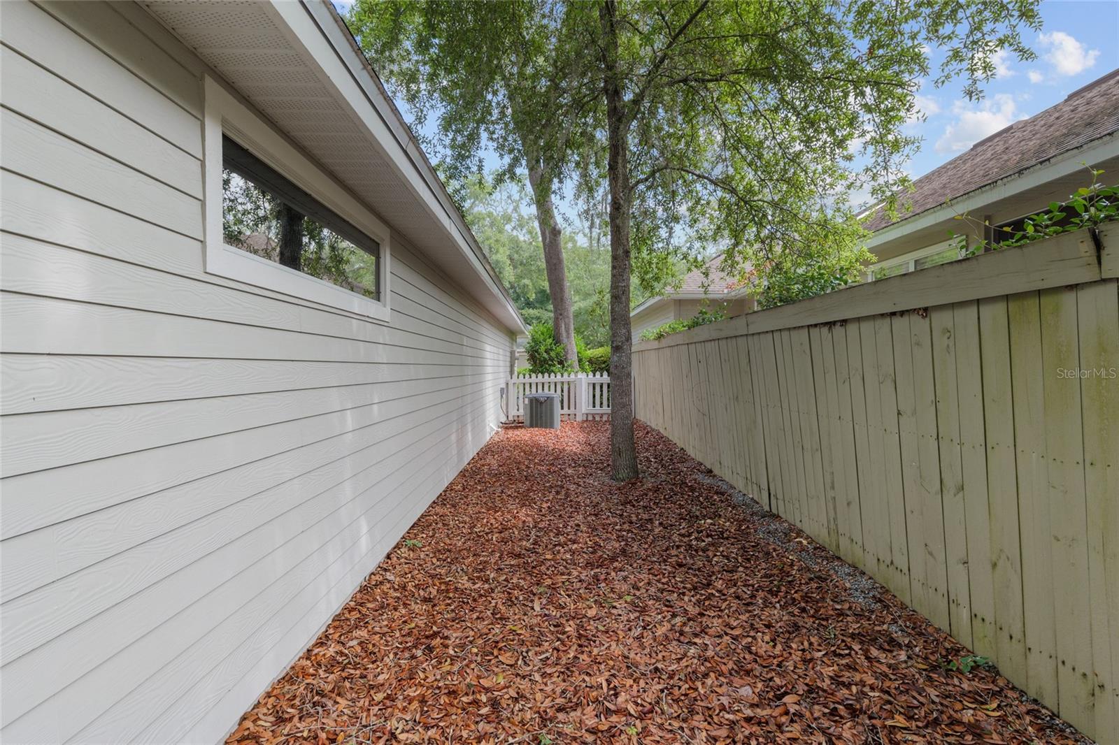 9821 SW 34TH RD, GAINESVILLE, FL, 32608