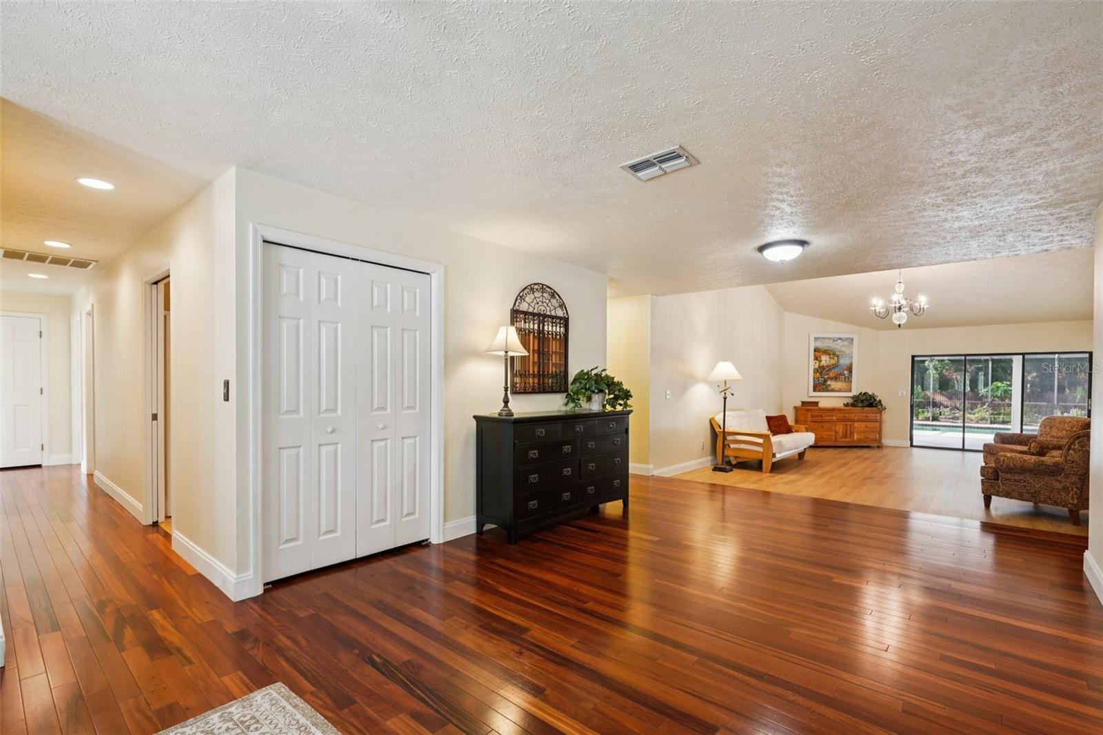 25238 BUNTING CIR, LAND O LAKES, FL, 34639