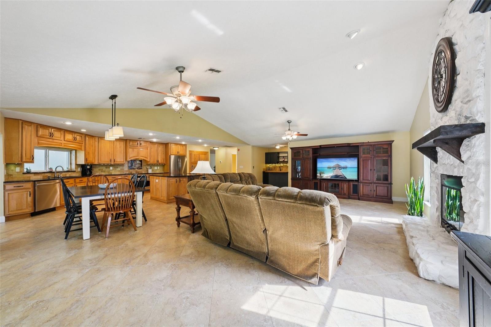 25238 BUNTING CIR, LAND O LAKES, FL, 34639