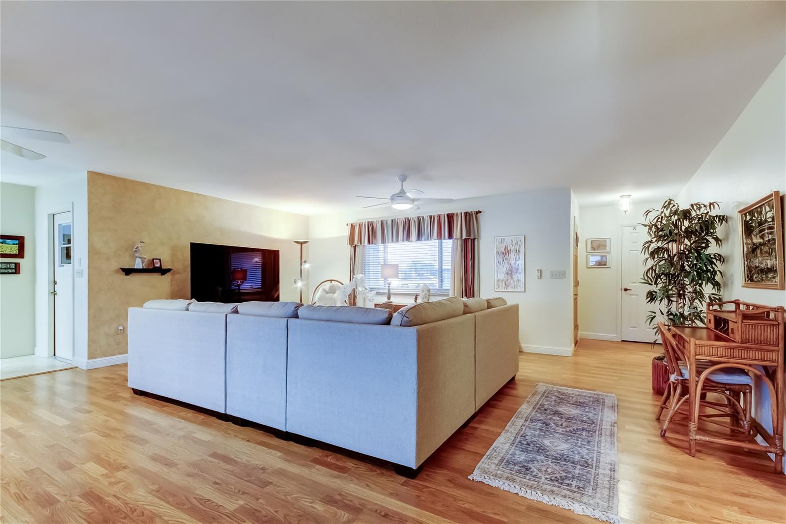 1407 BRATTLEBORO CIR, SUN CITY CENTER, FL, 33573