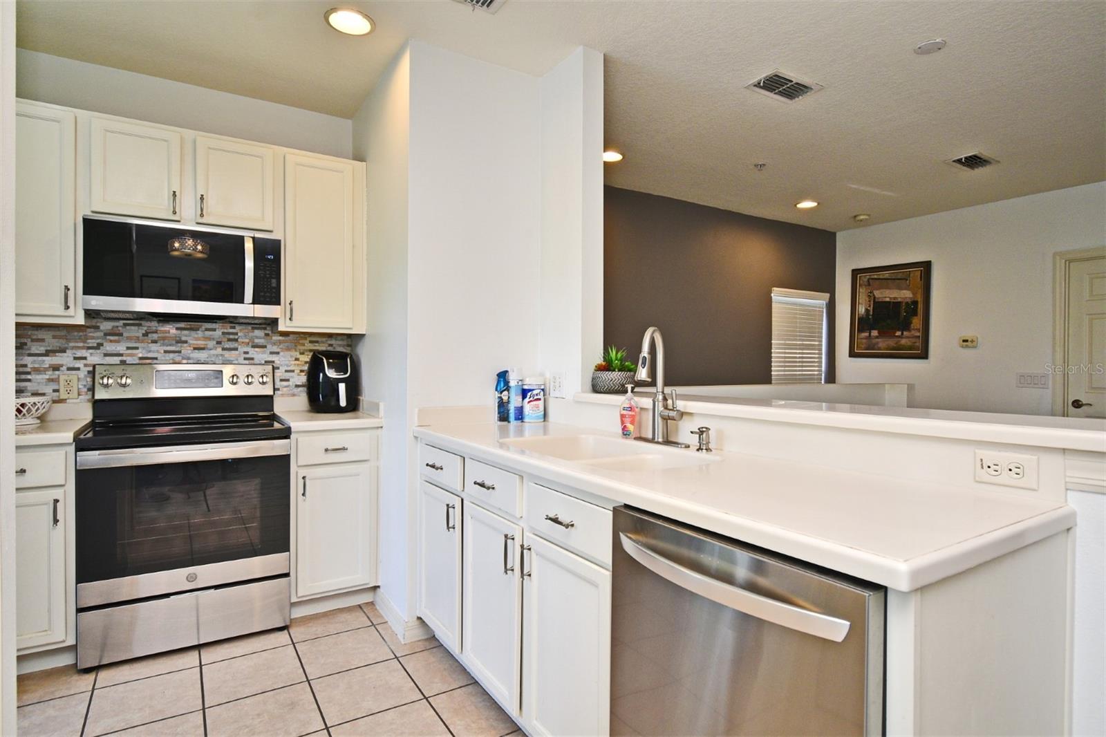 335 LANSBROOK LN, WINTER SPRINGS, FL, 32708