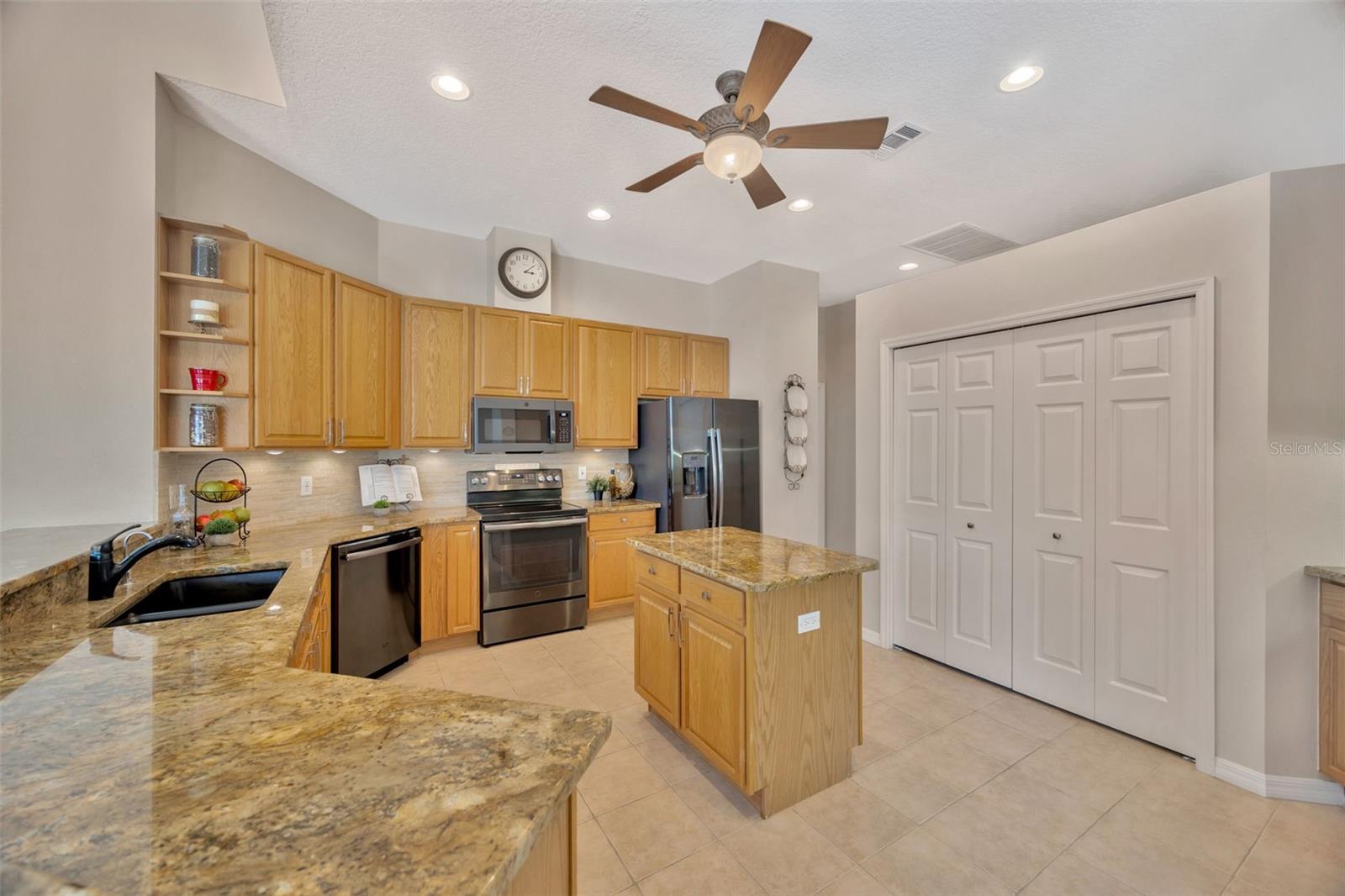 2847 MOSSY TIMBER TRL, VALRICO, FL, 33596