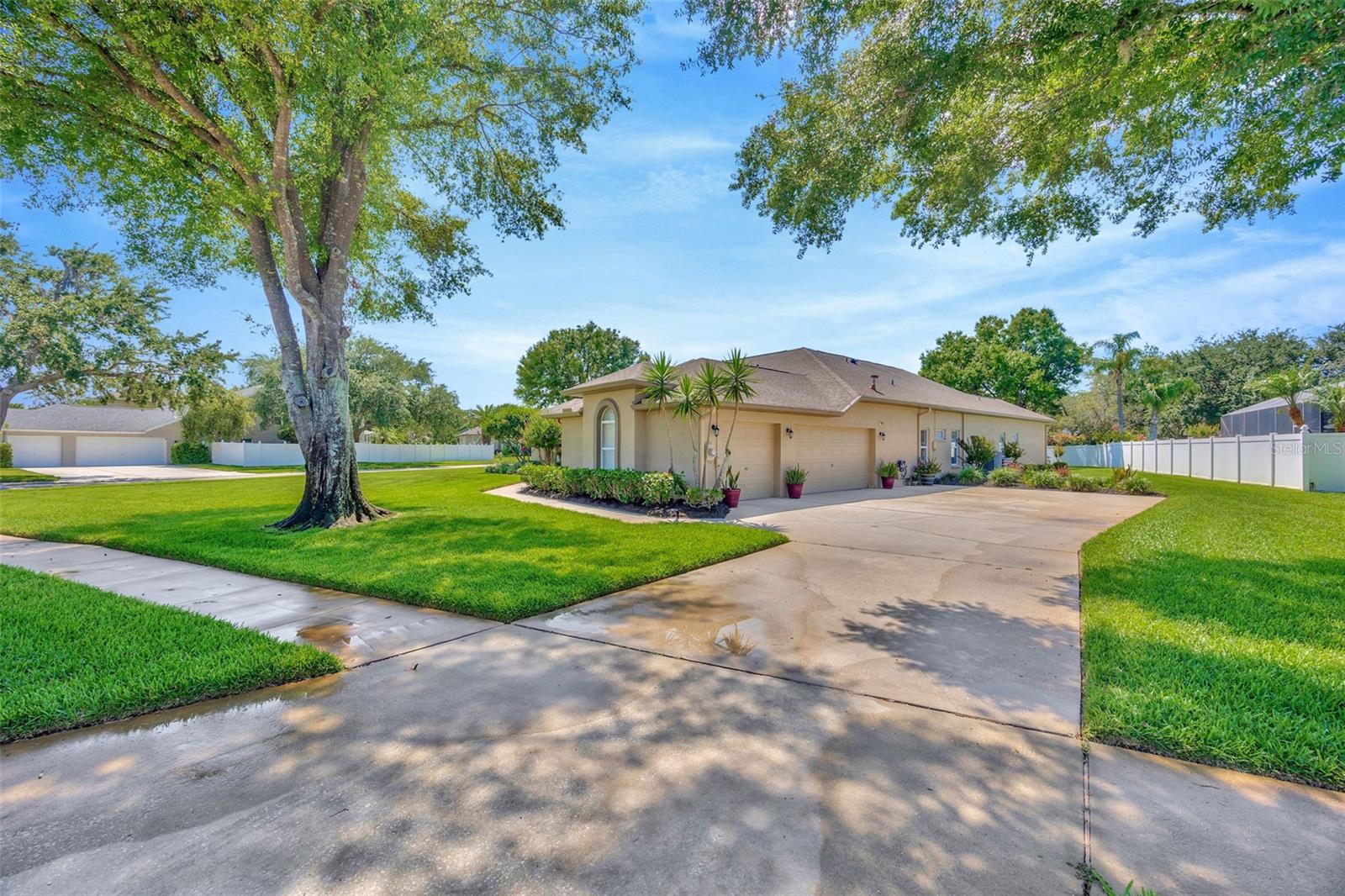 2847 MOSSY TIMBER TRL, VALRICO, FL, 33596