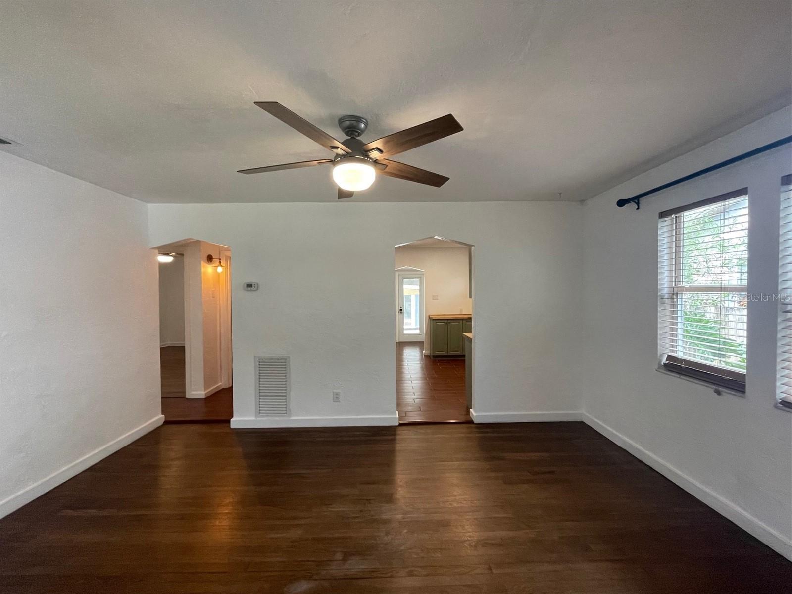 4221 BURLINGTON AVE N, ST PETERSBURG, FL, 33713