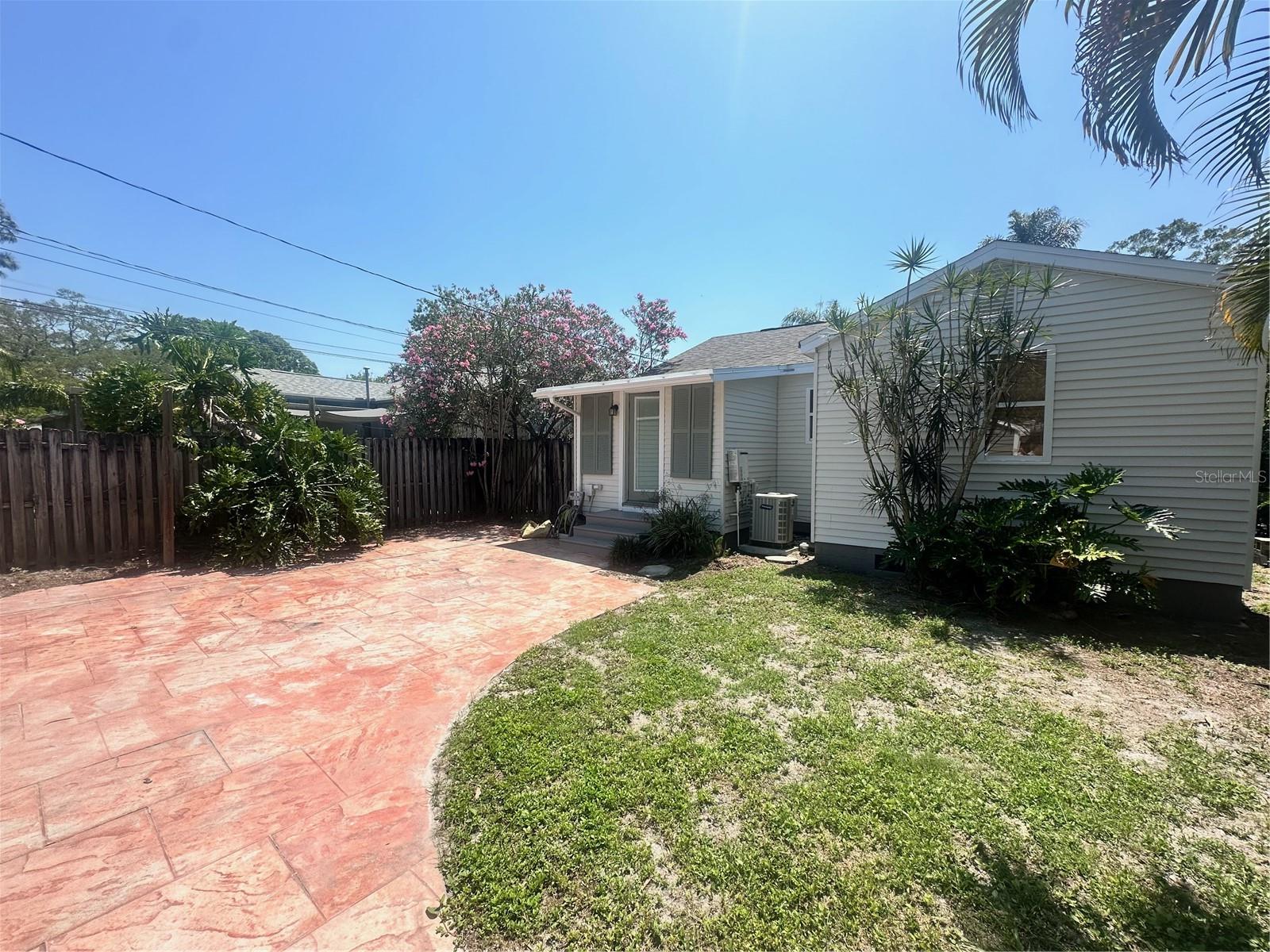 4221 BURLINGTON AVE N, ST PETERSBURG, FL, 33713