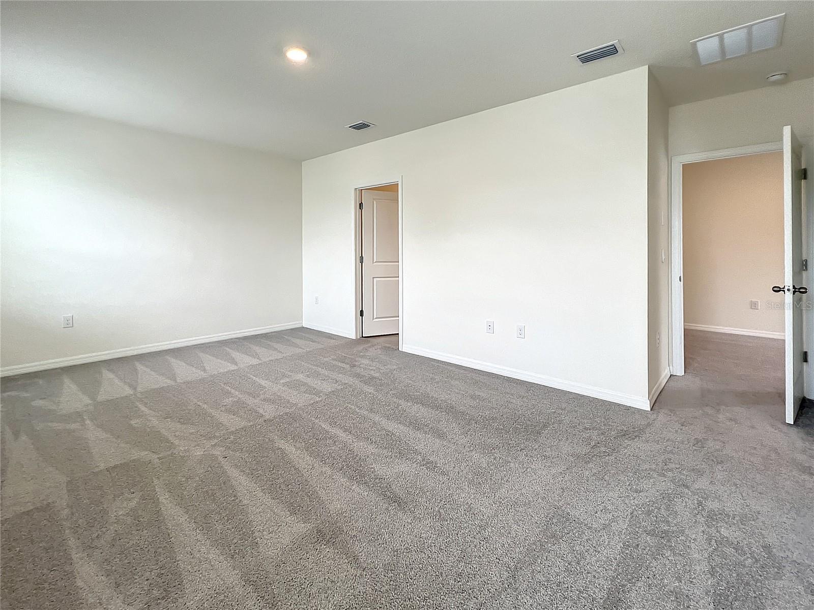 10556 PENNY GALE LOOP, SAN ANTONIO, FL, 33576