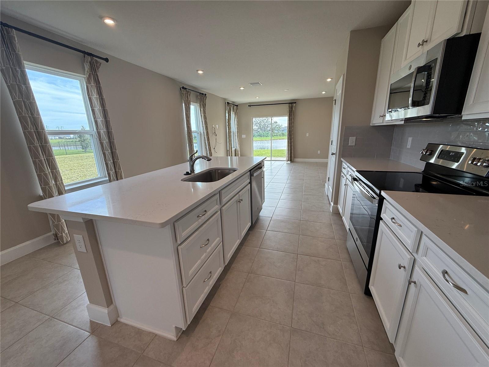 10013 DAYBREAK GLN, PARRISH, FL, 34219