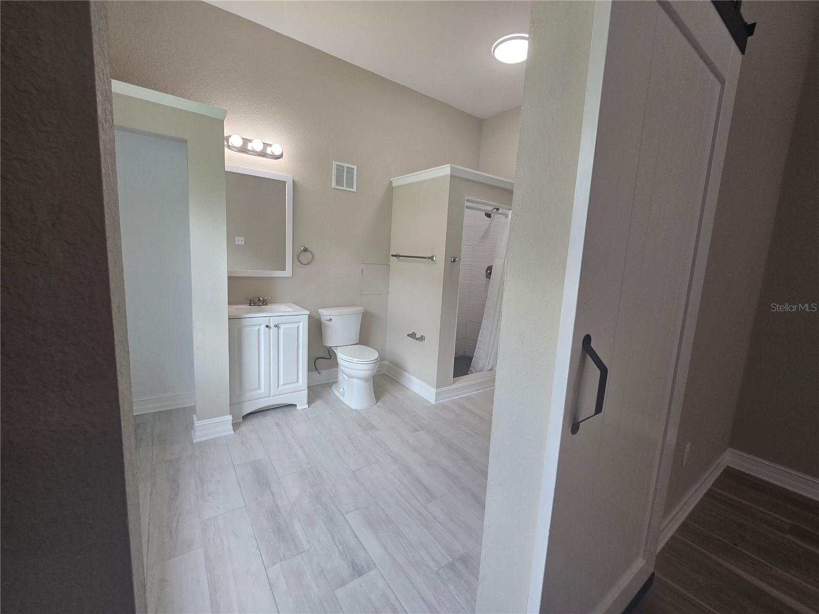 Guest House Bathroom w/ W/D Hookups