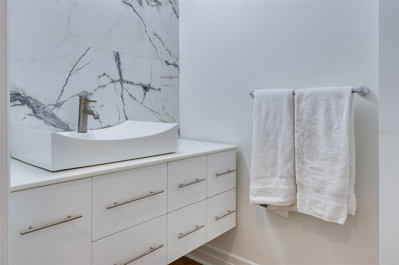 331 CLEVELAND ST #320, CLEARWATER, FL, 33755