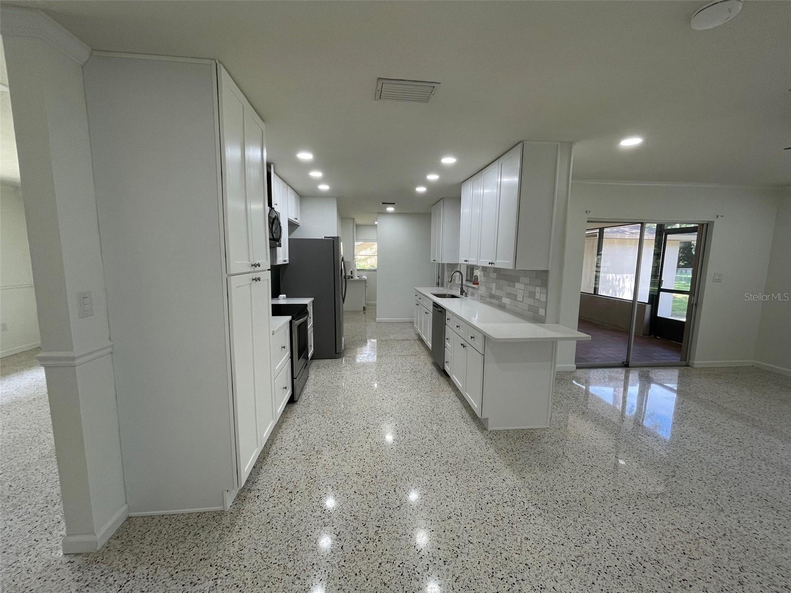 7209 CYPRESS LAKE DR, ODESSA, FL, 33556