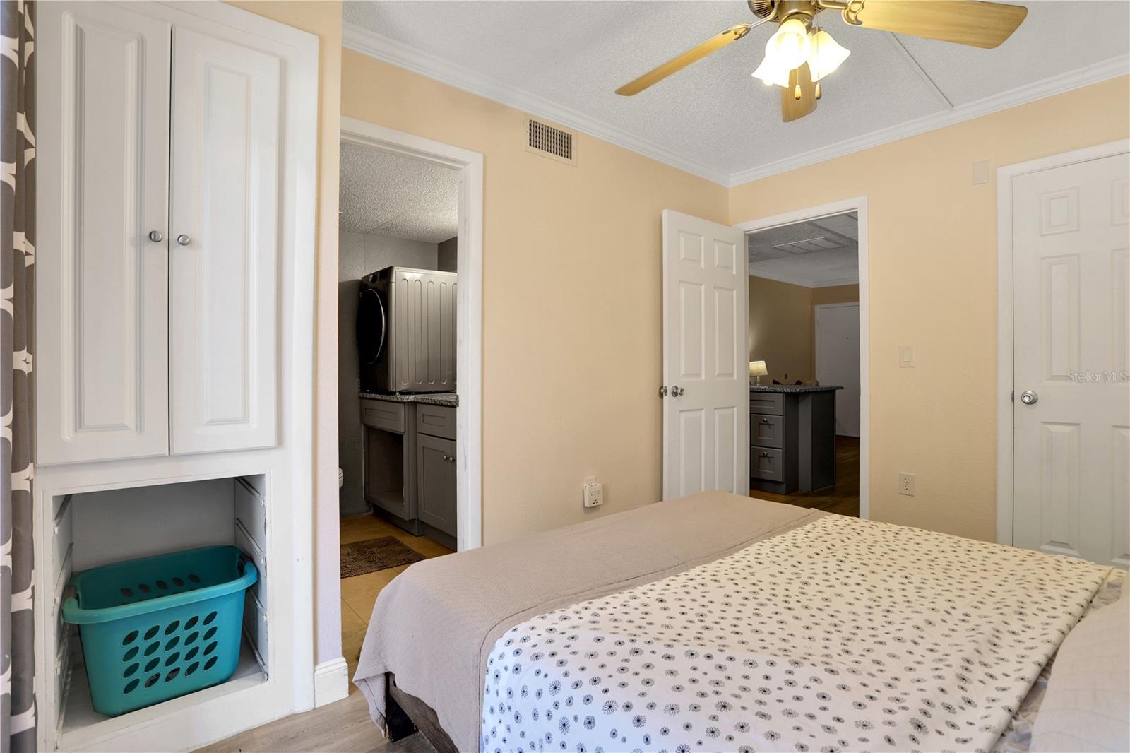 O6315922 Property Photo