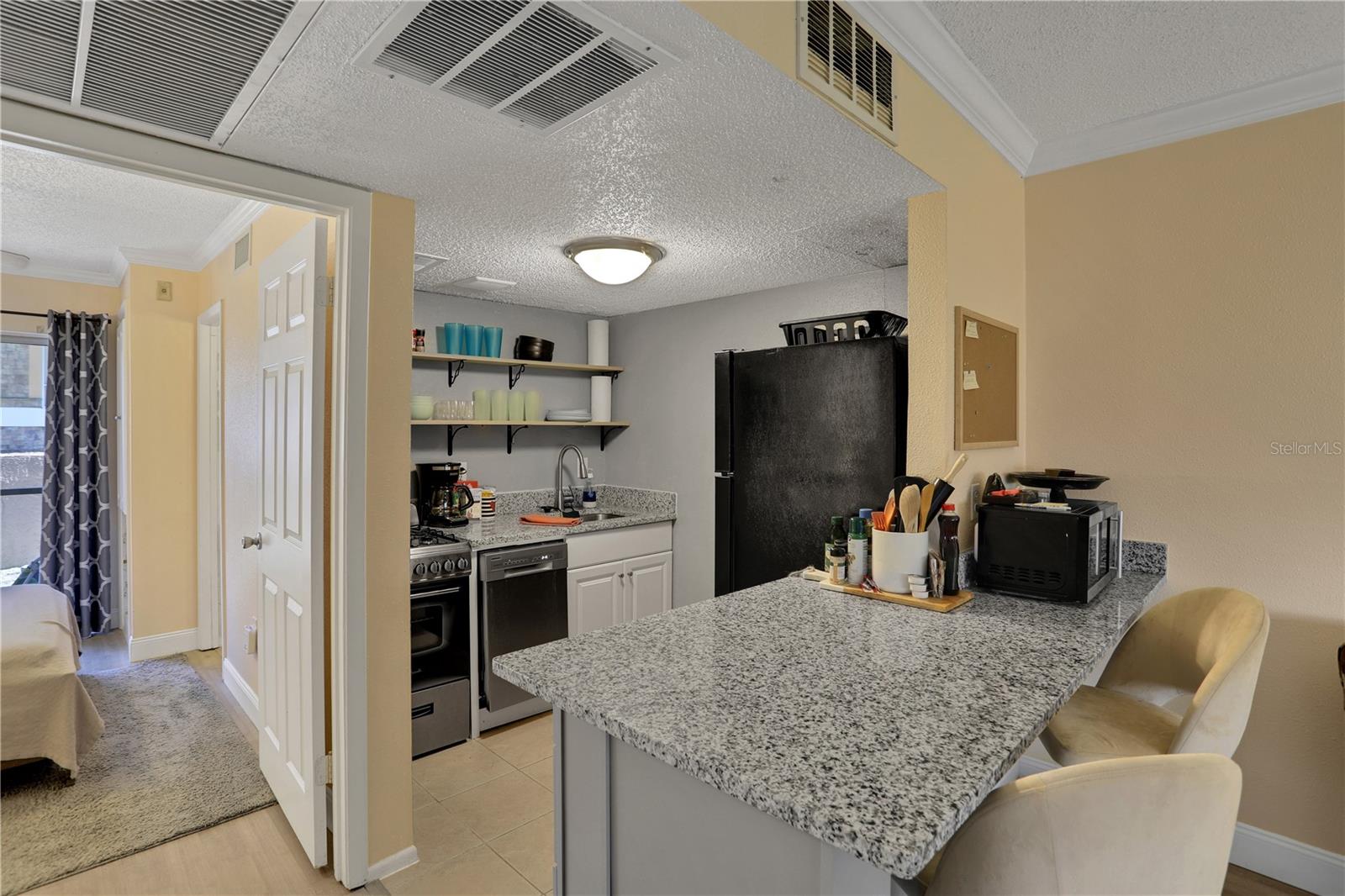 O6315922 Property Photo