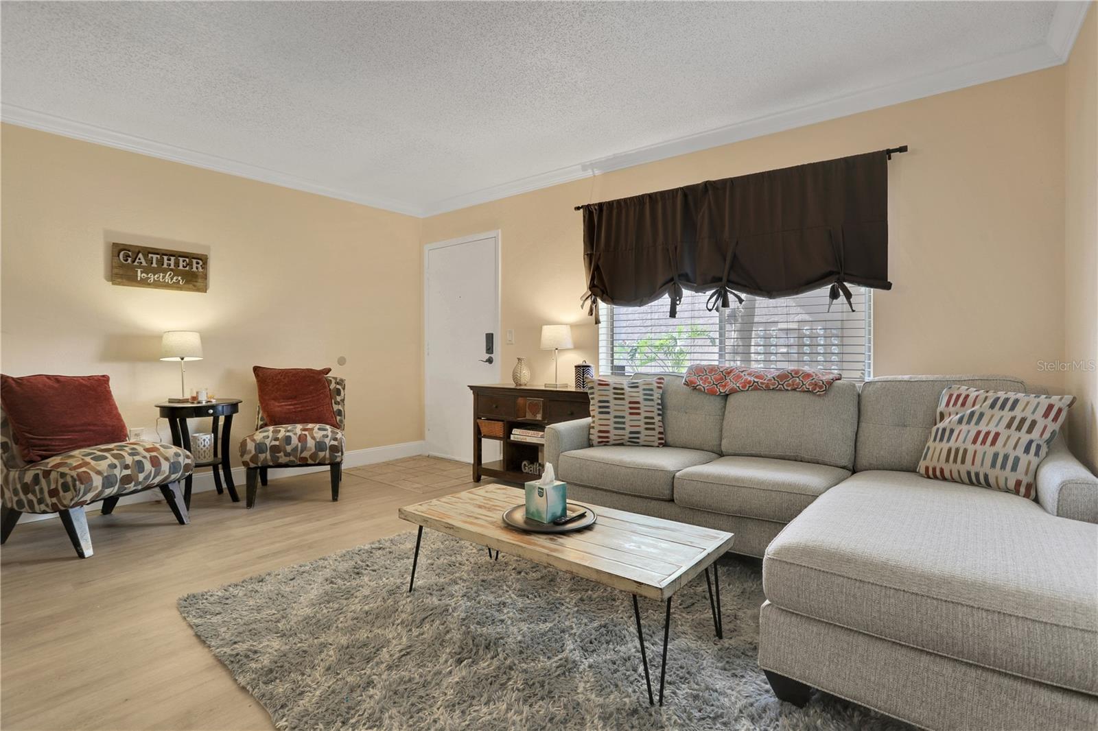 O6315922 Property Photo