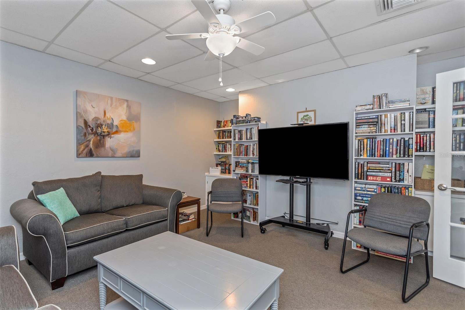 TB8394068 Property Photo