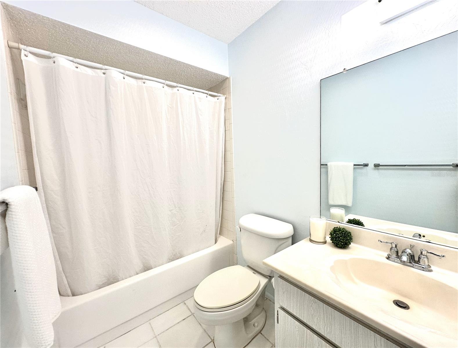 TB8394068 Property Photo