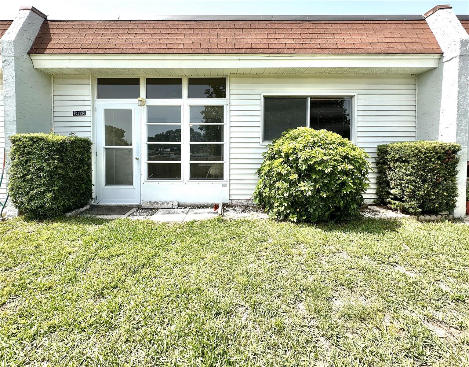 TB8394068 Property Photo