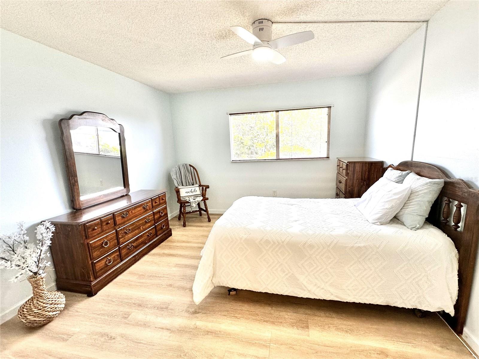 TB8394068 Property Photo