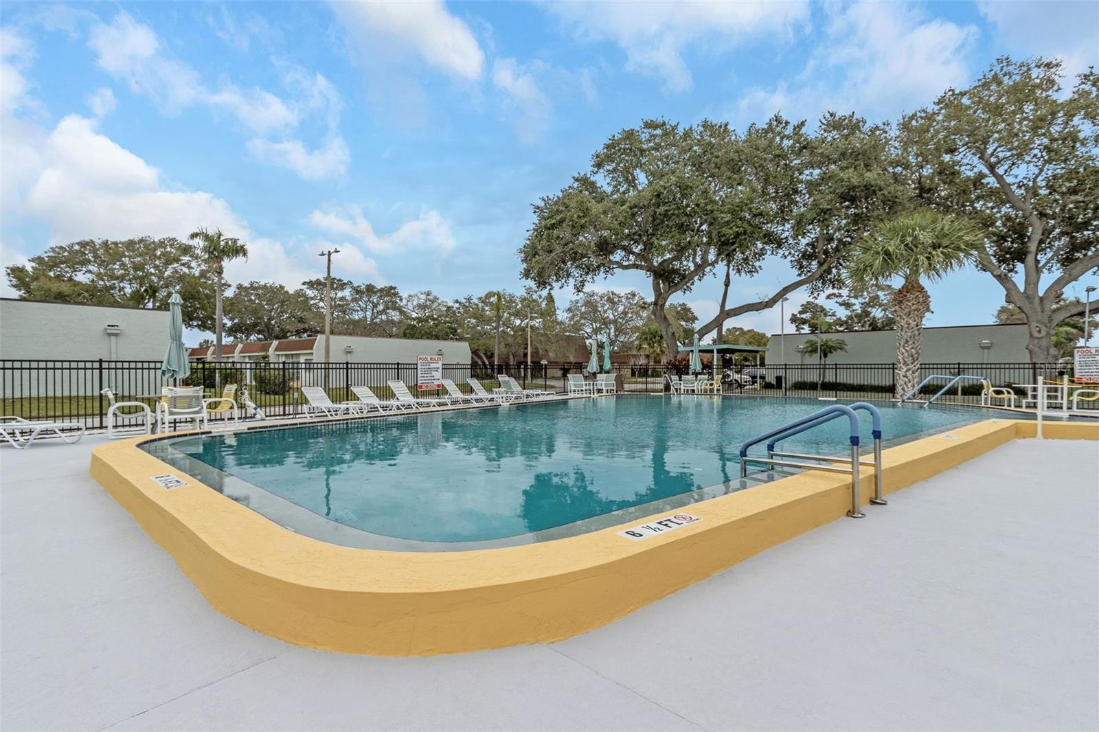 TB8394068 Property Photo