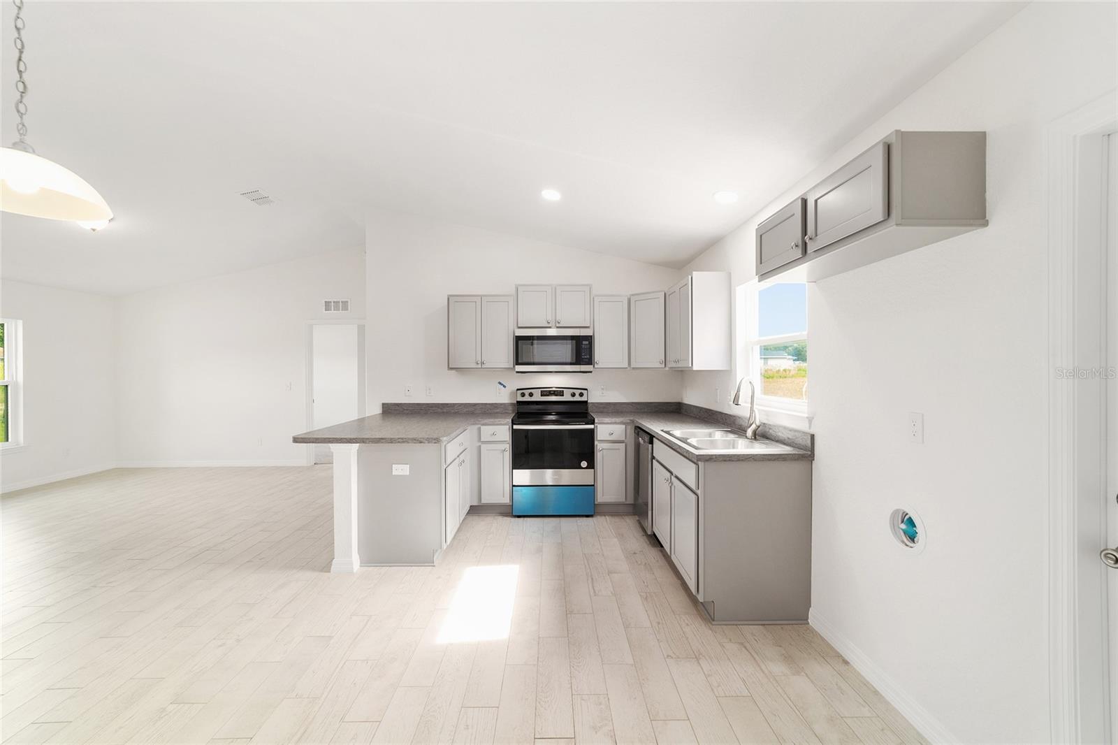 6 LOCUST LOOP CRSE, OCALA, FL, 34472