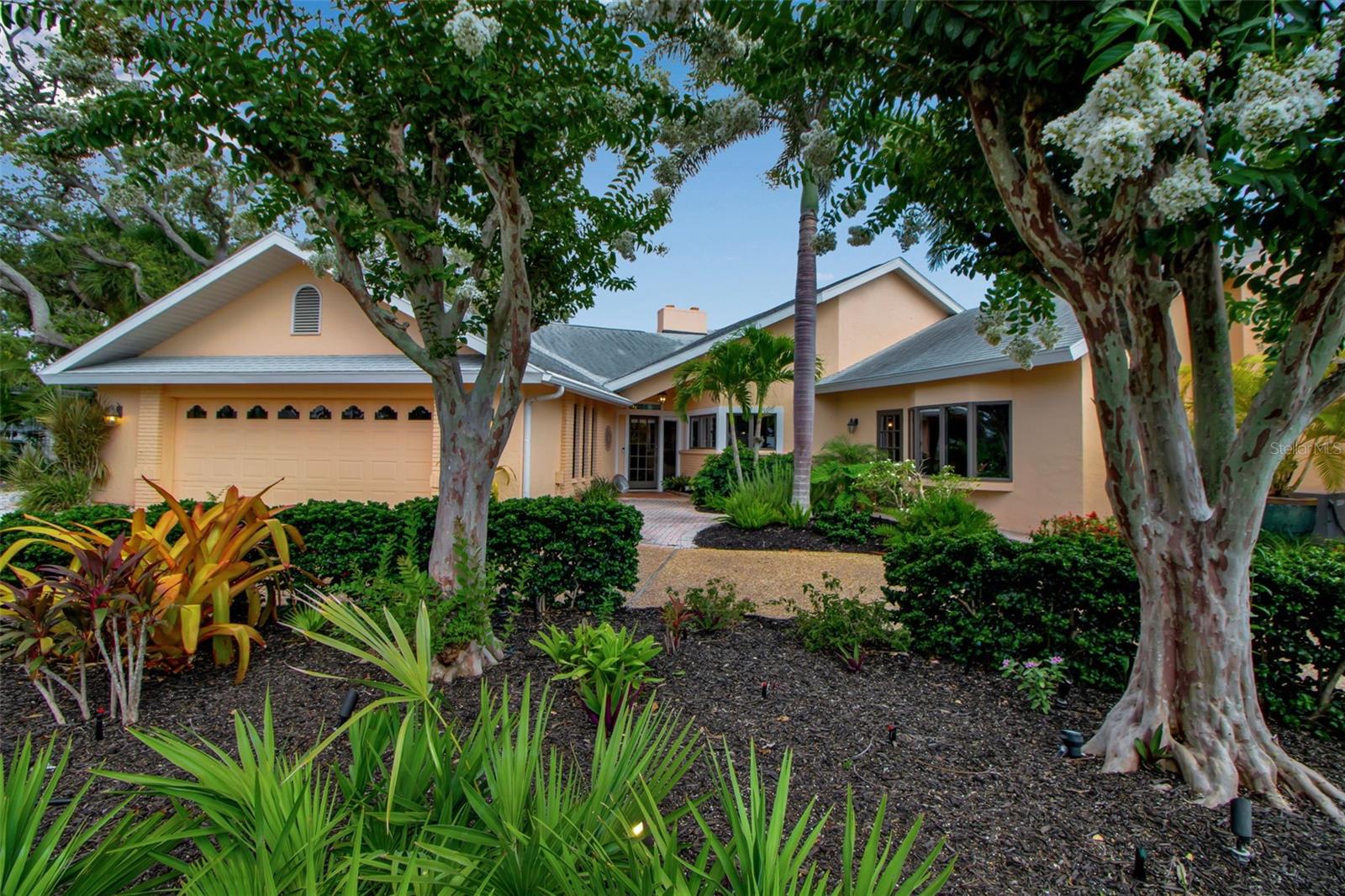 A4655115 Property Photo