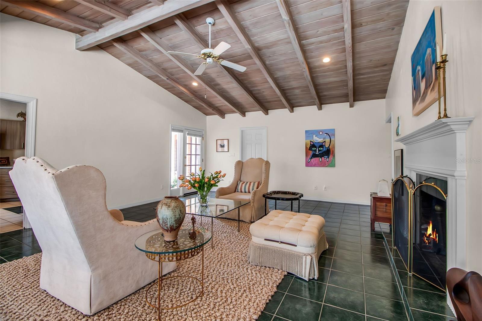 A4655115 Property Photo