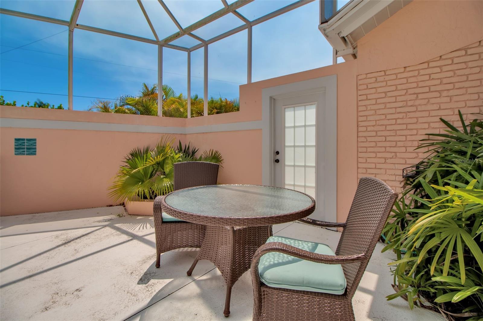 A4655115 Property Photo