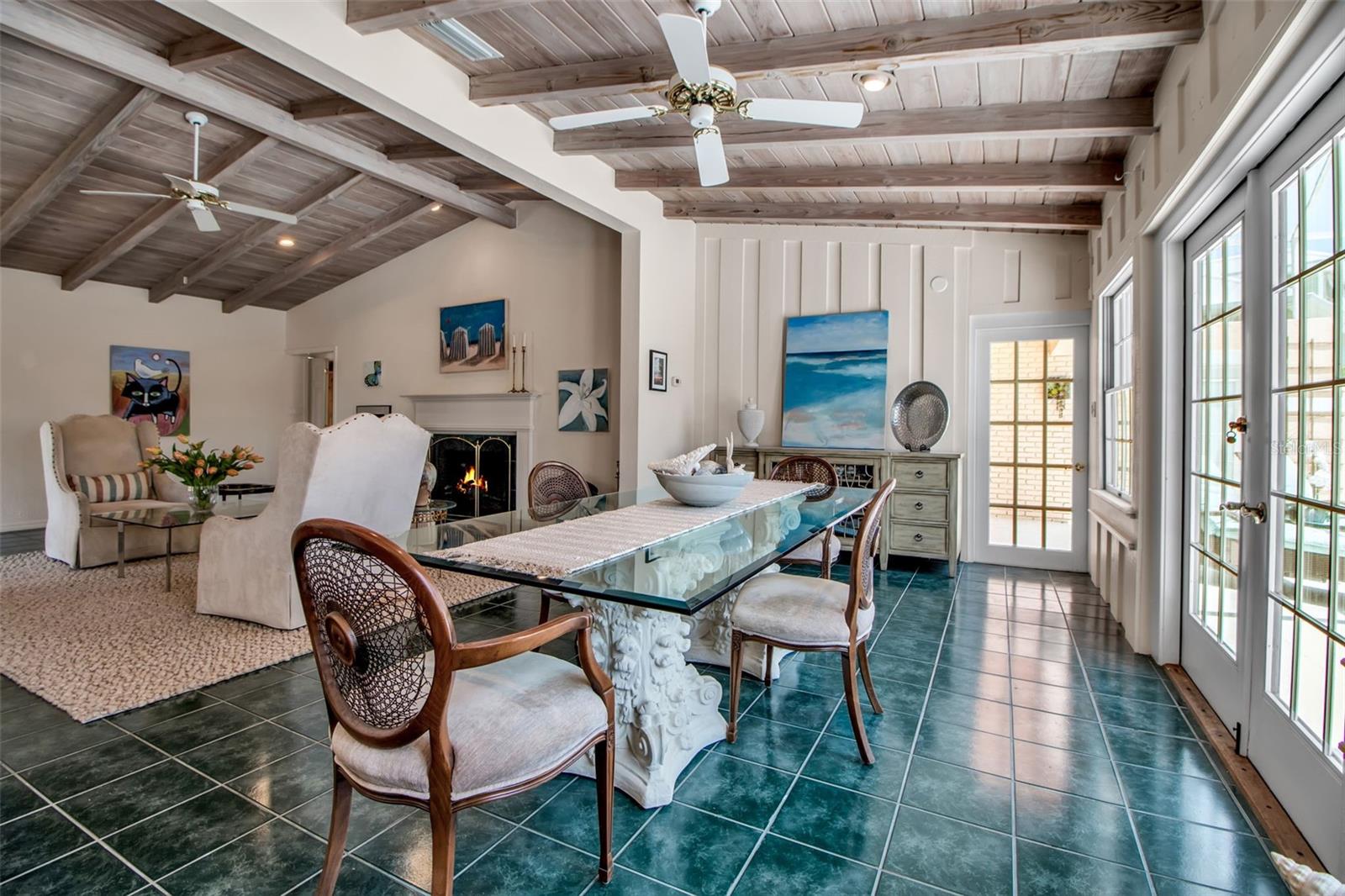 A4655115 Property Photo