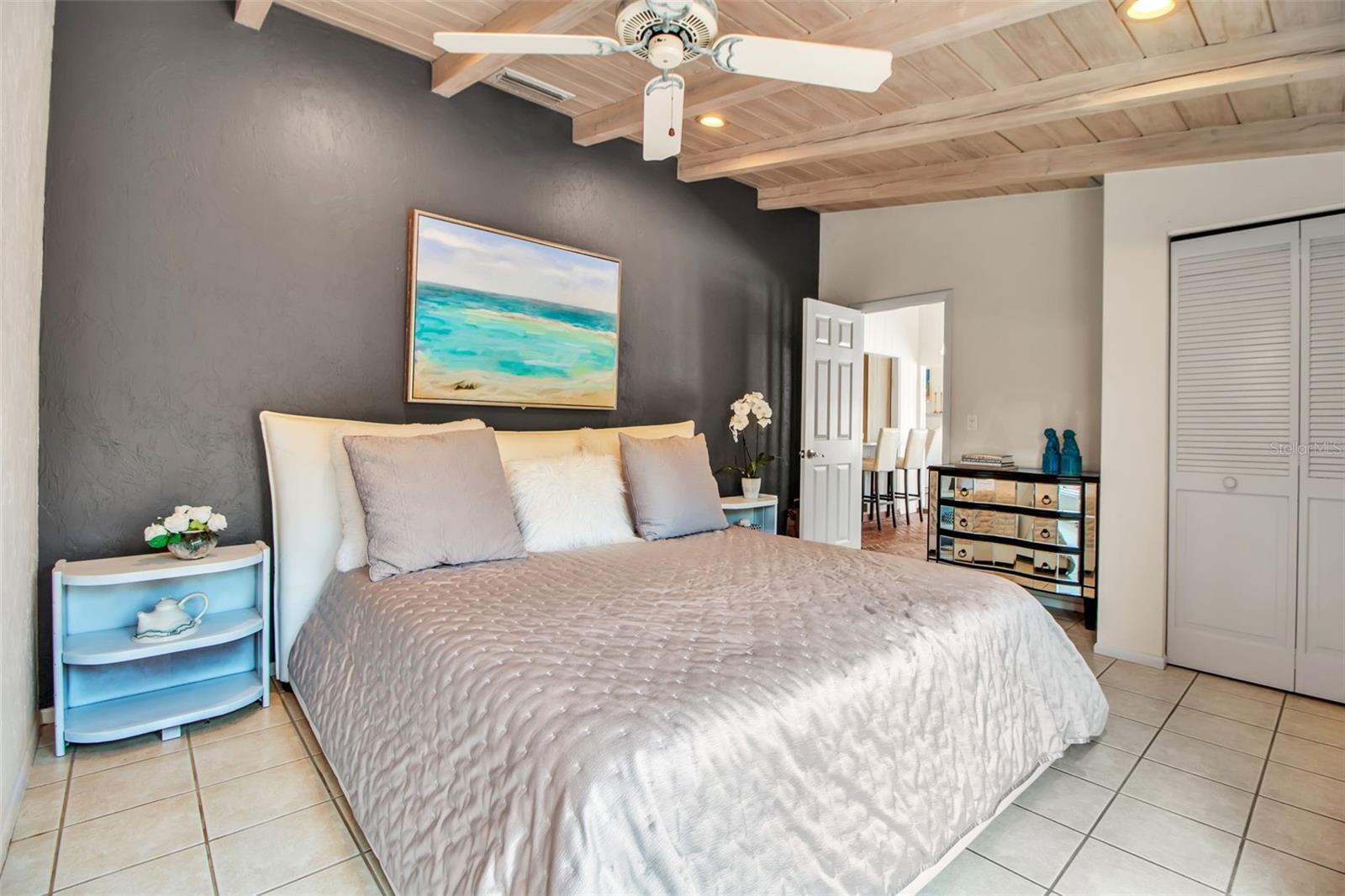 A4655115 Property Photo