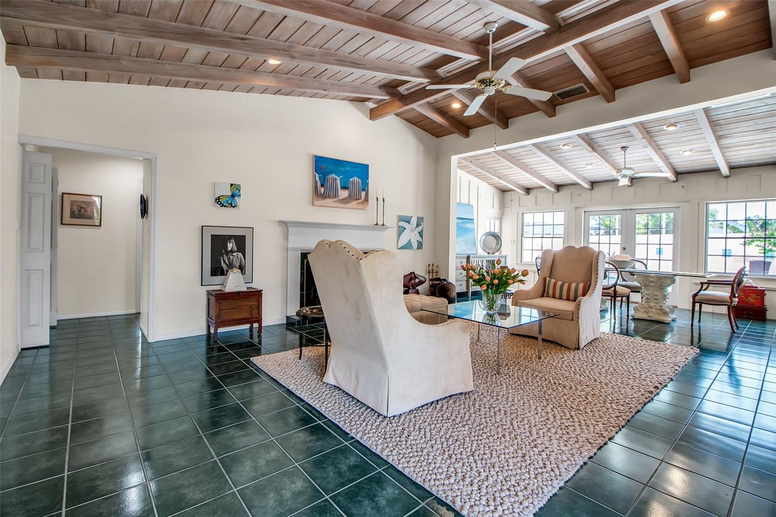 A4655115 Property Photo
