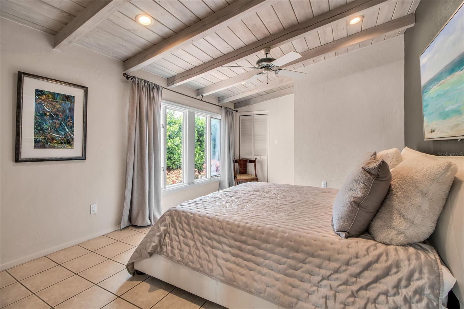 A4655115 Property Photo